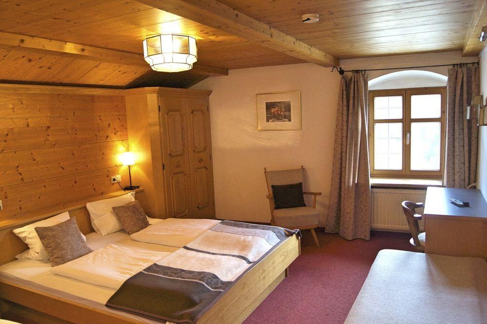 Hotel Gasthof Zum Schupfen Innsbruck Exterior foto