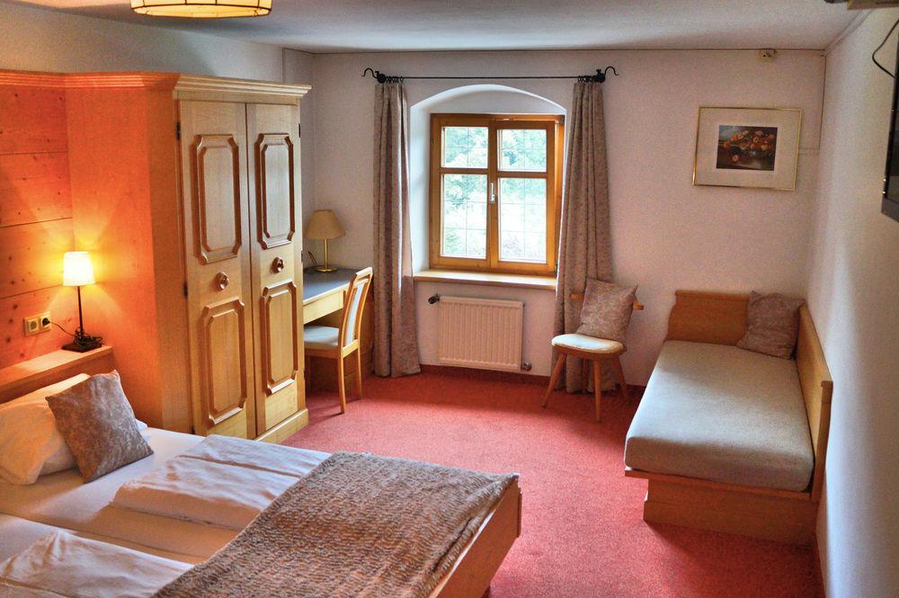 Hotel Gasthof Zum Schupfen Innsbruck Exterior foto