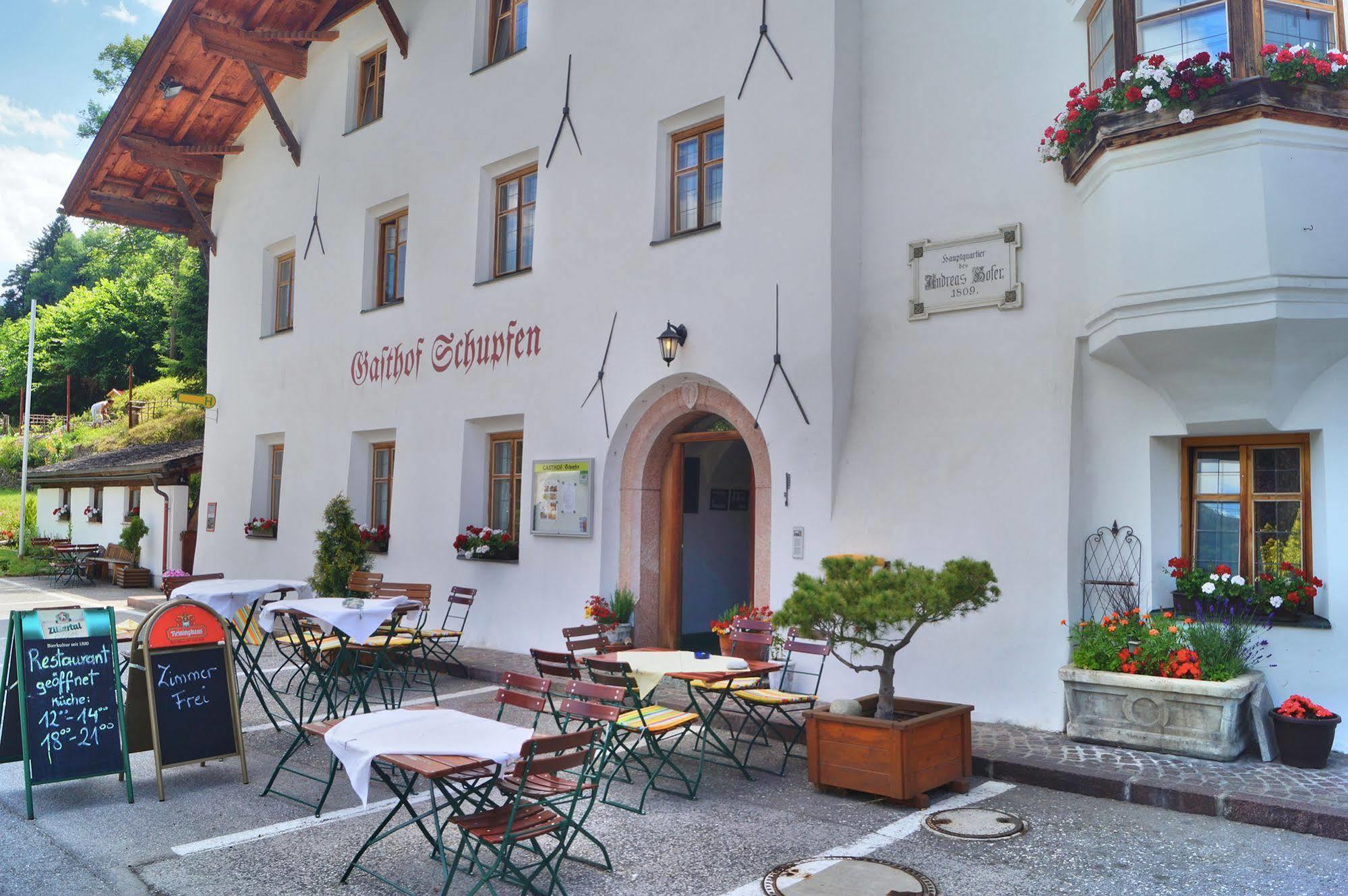 Hotel Gasthof Zum Schupfen Innsbruck Exterior foto