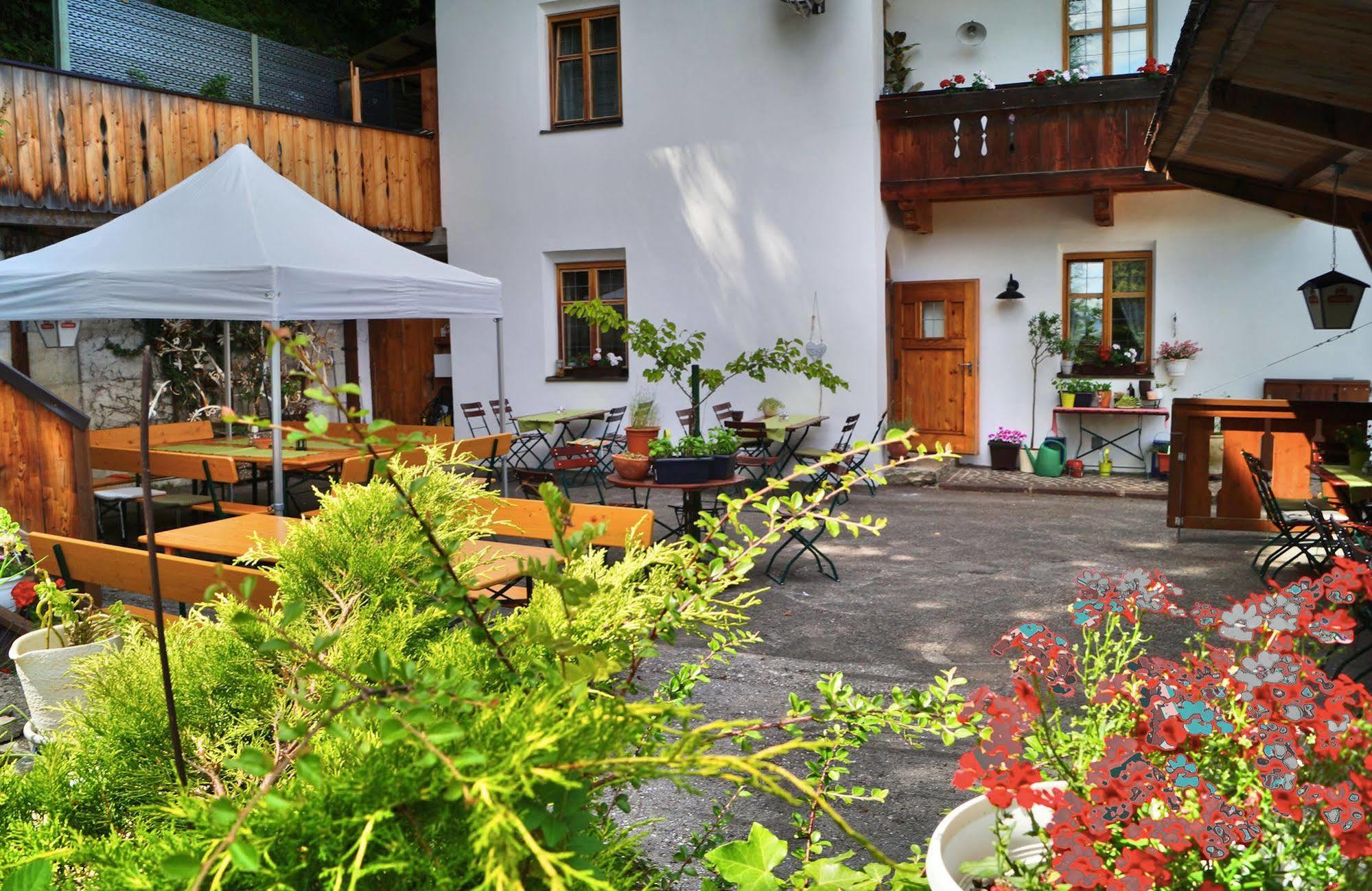 Hotel Gasthof Zum Schupfen Innsbruck Exterior foto